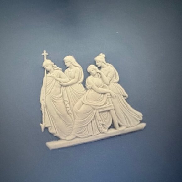 Vintage Wedgwood Jasperware Heart - Picture 4 of 10